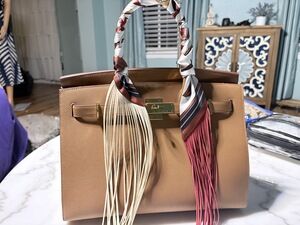 Trendy Fringe Handbag Wrap - Beige and Burgundy